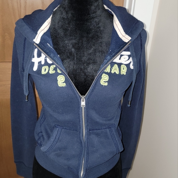 HOLLISTER - Picture 4 of 12